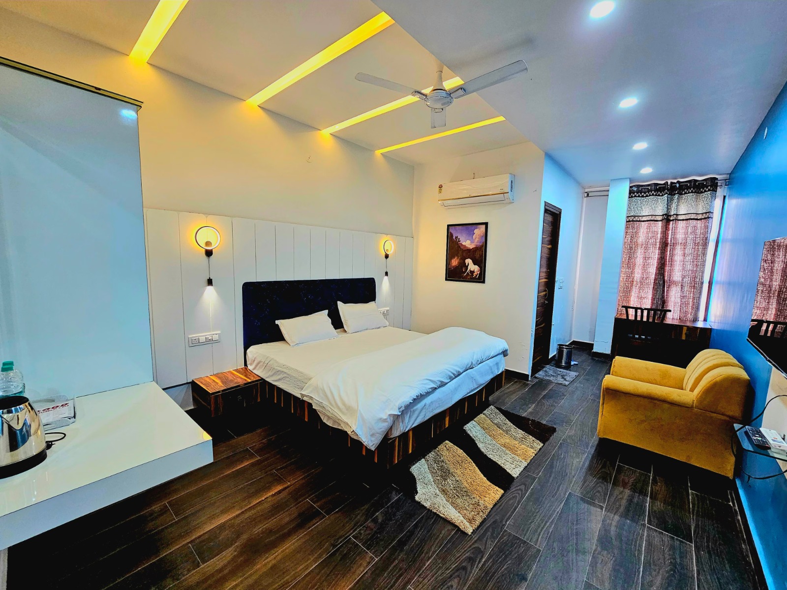 Hotel Nayaab Royal Luxury Suite with designer ceiling lighting